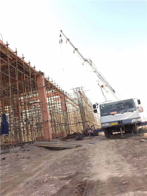 盐湖区吊车作业的安全注意事项有哪些？